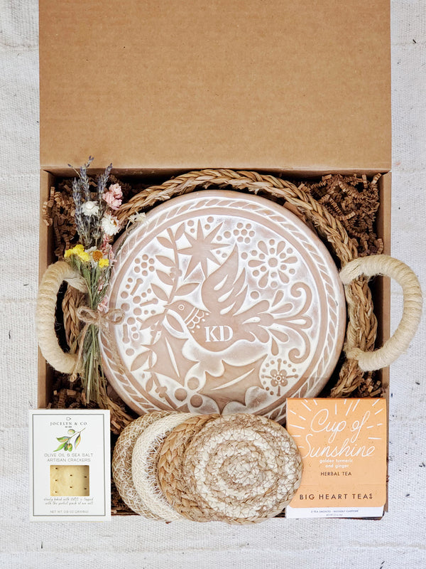 Monogrammed Bread Warmer Gift Box With Tea And Crackers - Bird Round