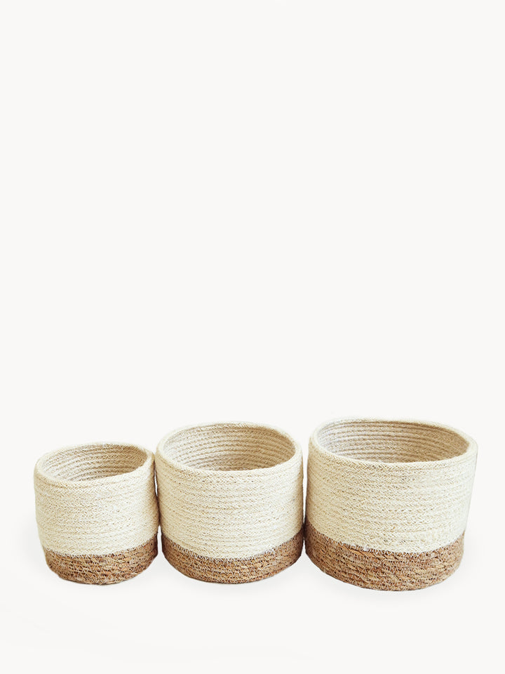 Each bin is beautifully and sustainably made using natural seagrass and jute.