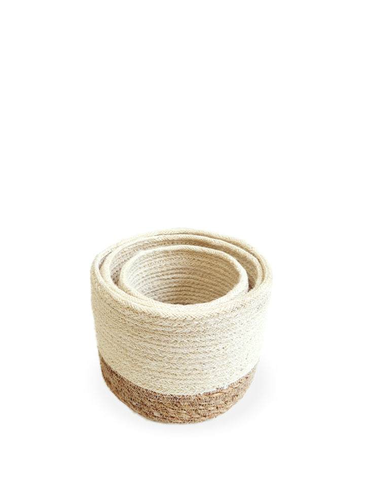 Savar bin set of 3 is beautifully and sustainably made using natural seagrass and jute.