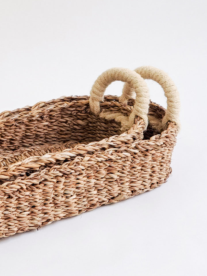 Serving bread baskets with white handles