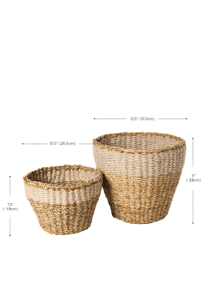 Sturdy planter handwoven from natural seagrass and soft jute yarn. They come in two range of sizes