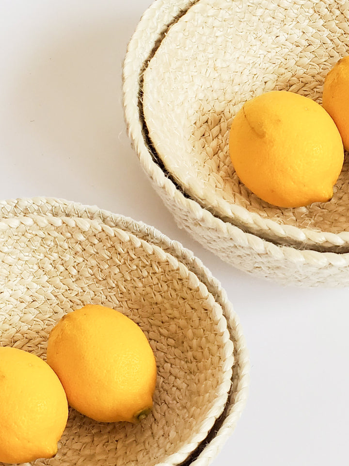 Kata Candy Bowl - White (Set of 4) are made with 100% natural raw jute - hand-dyed with natural color dye.